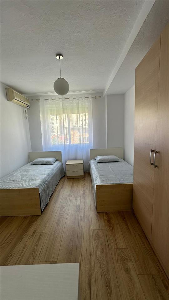 Qera, Apartament 2+1+ Ambient Gatimi, Ish Blloku, Tiranë
