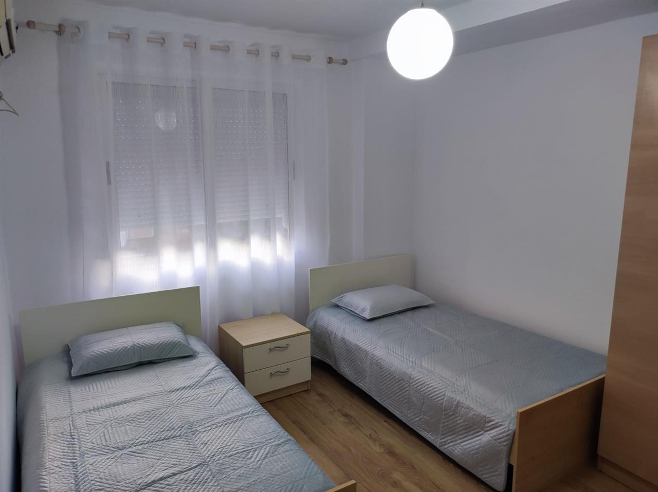 Qera, Apartament 2+1+ Ambient Gatimi, Ish Blloku, Tiranë