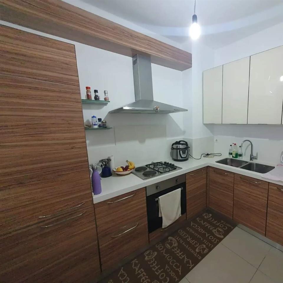 SHITET APARTAMENT 2+1 PRANE AMBULANCES,VLORE!