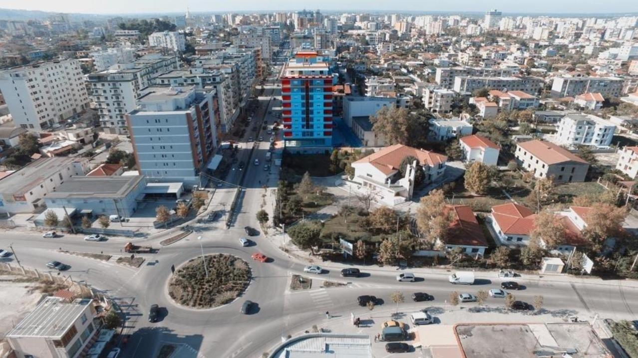 SHITEN 12 APARTAMENTE 2+1 & 3+1 DHE DYQANE 140M DERI 250M