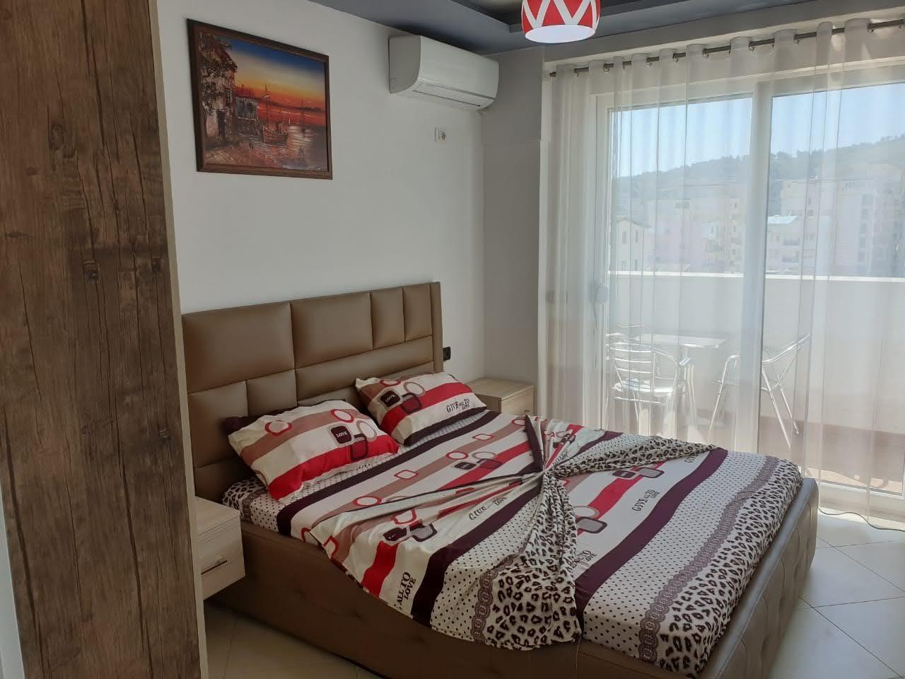 Apartamente me qera ditore ose mujore Shengjin bregdet