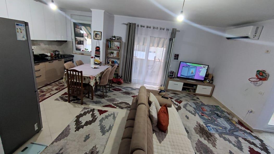 Shitet per arsye emigrimi