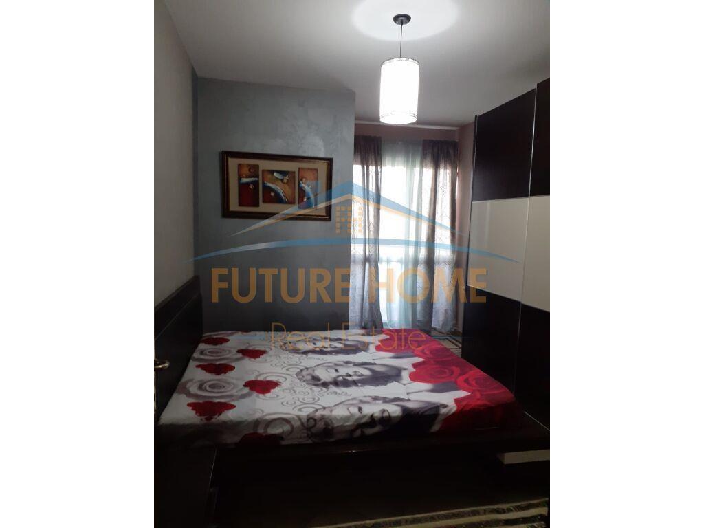 apartament me qera 2+1, Rr Kavajes