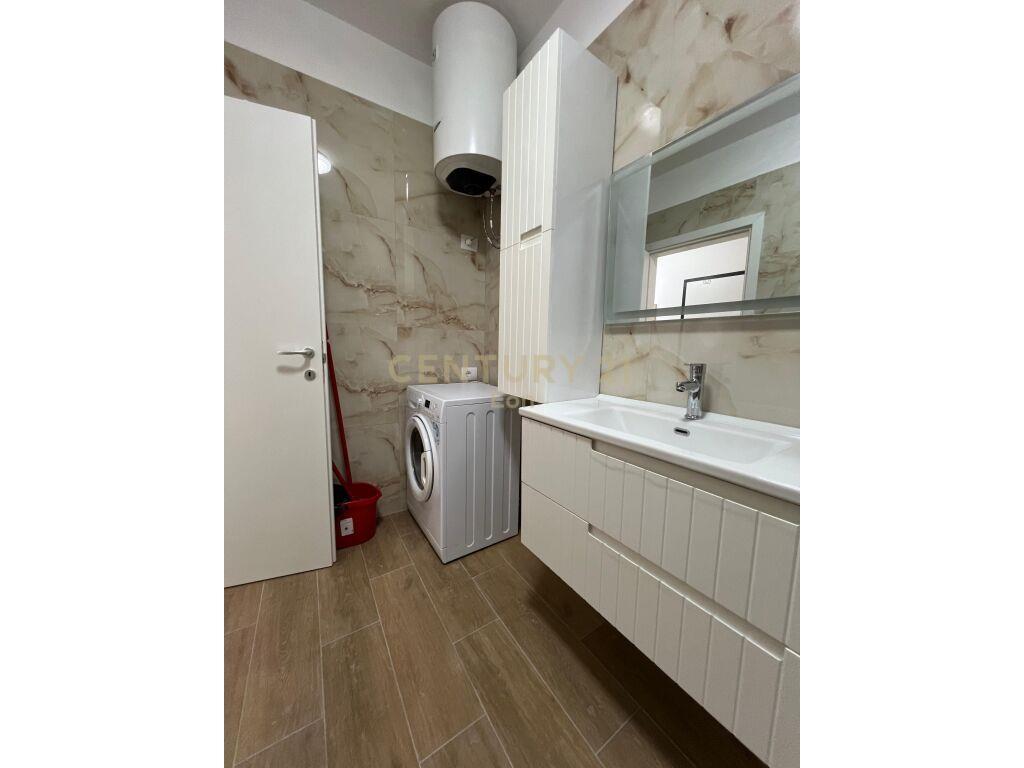 SHITET SUPER APARTAMENT TE PISHAT E BUTA!