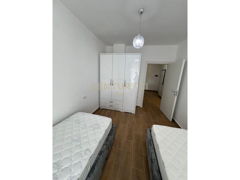 SHITET SUPER APARTAMENT TE PISHAT E BUTA!