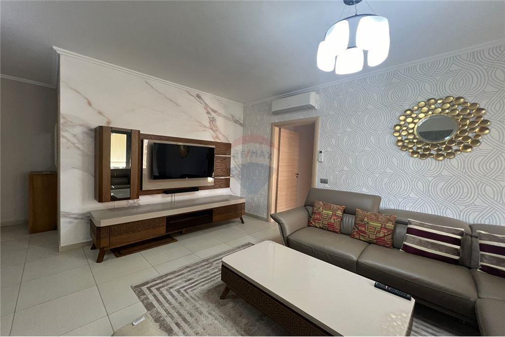 Jepet me qira apartament 2+1 te Shkolla Bashkuar