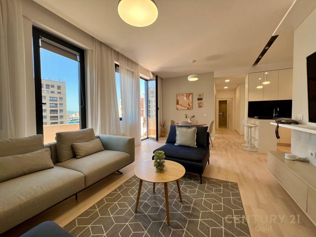 JAPIM ME QIRA APARTAMENT 2+1+2 TEK RR.BARRIKADAVE!!