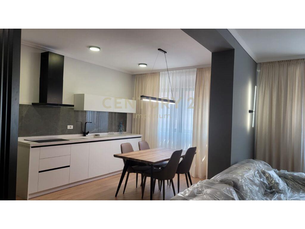 Apartament 2+1+2+post parkimi, per qira prane Hotel Coloseut