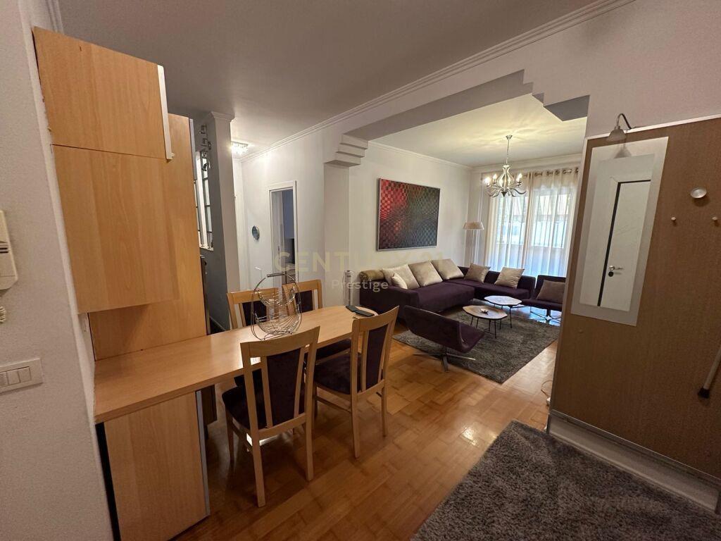 Qira Apartament 1+1 Radio Televizioni Shqiptar 1000 €