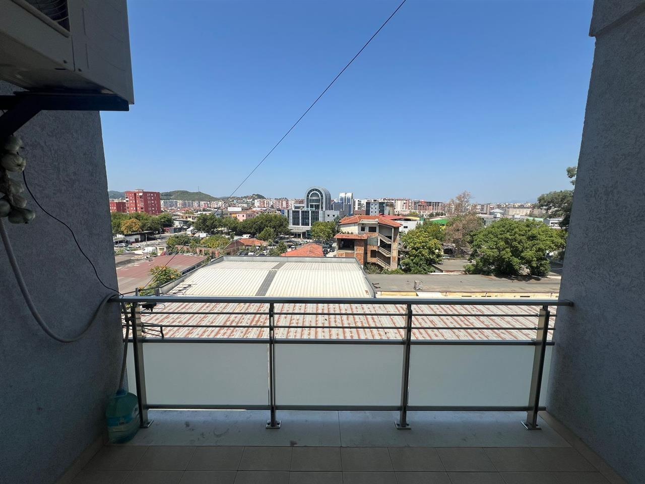 Ap 2+1 me qera ne Kompleksin Tirana Golden Park