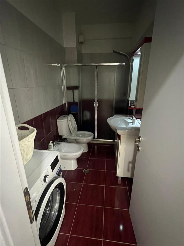 Ap 2+1 me qera ne Kompleksin Tirana Golden Park