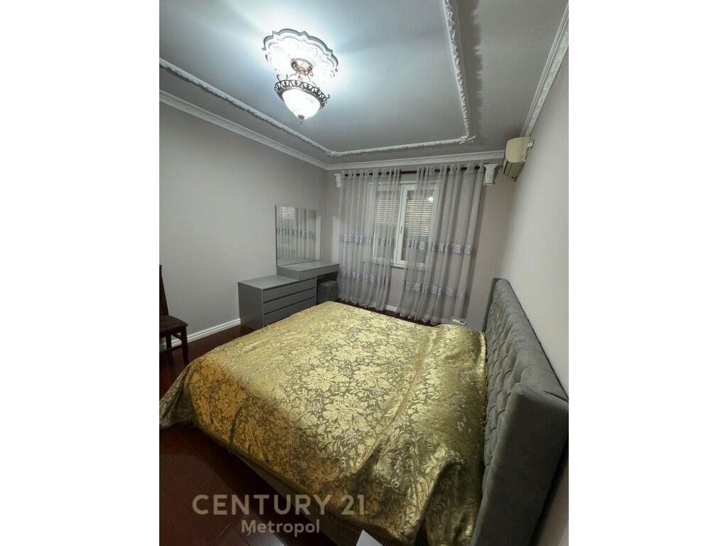 Qira Apartamenti 2+1+2 Libri Universitar 1100 €