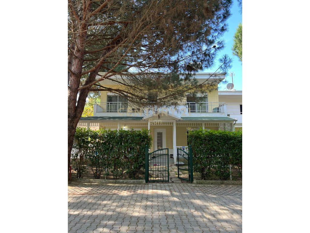 Shitet, Vile 2-Kateshe, Lura 1, Gjiri I Lalezit!