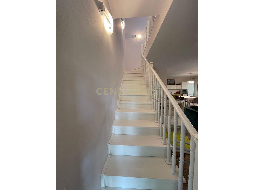 Shitet, Vile 2-Kateshe, Lura 1, Gjiri I Lalezit!