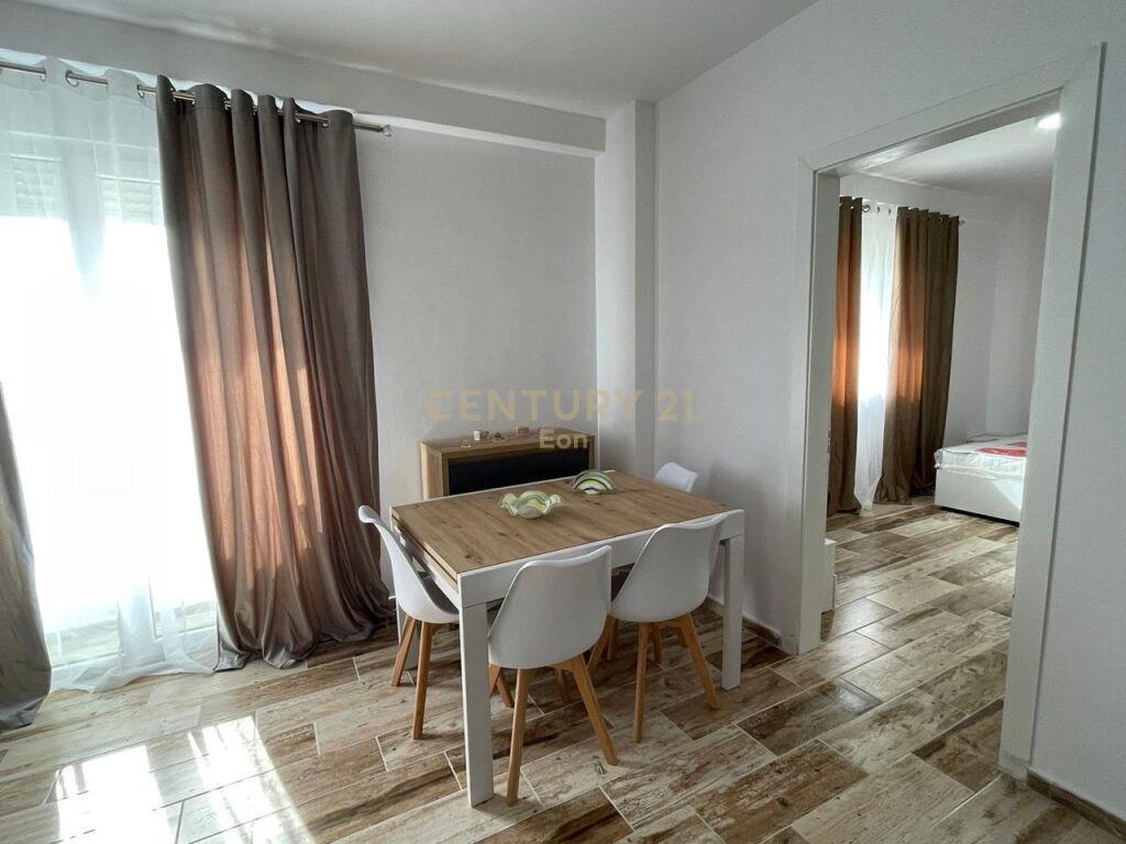 SHITET APARTAMENT 2+1 NE GOLEM 150M PRANE DETIT!