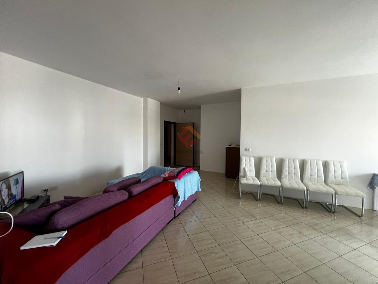 Shitet Apartament: 2+1 (100m2)