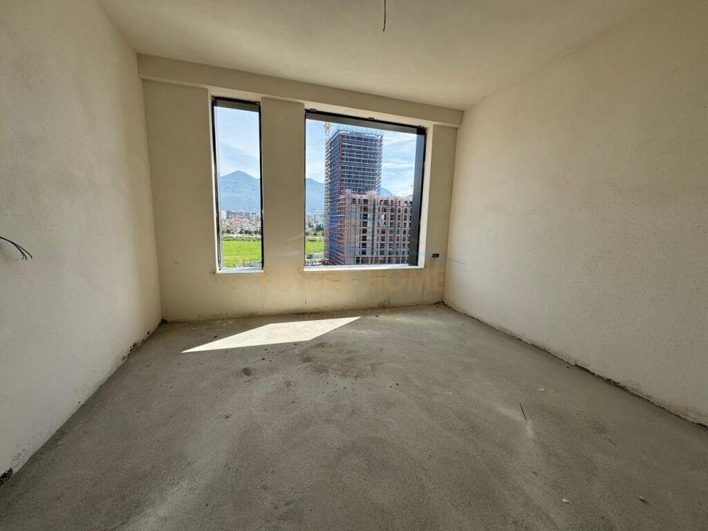 Shitet, Apartament 3+1+2, Bulevardi i Ri.