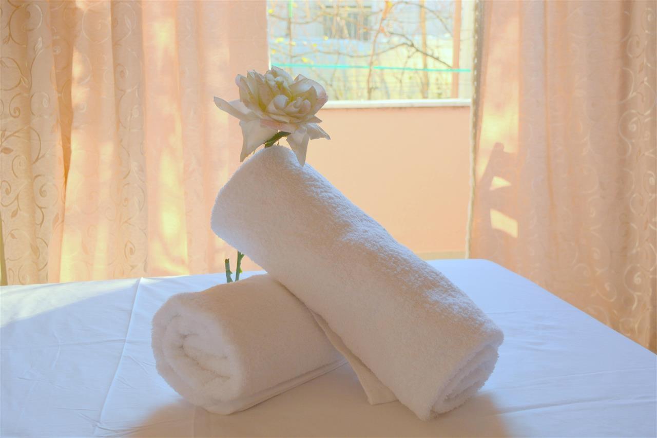 POGRADEC!!! leshohet me qera.