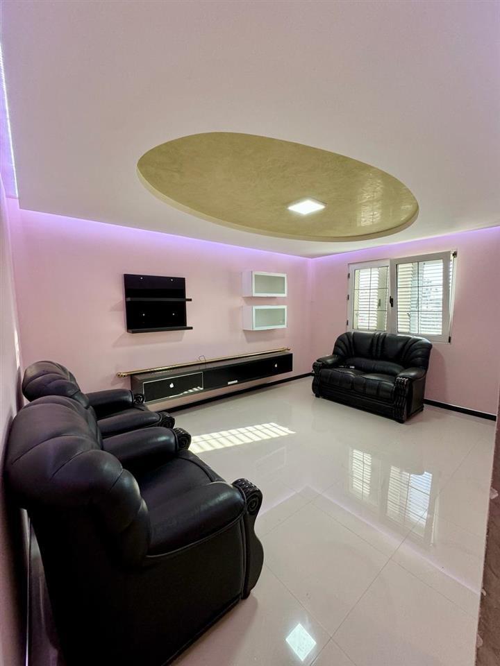 Kavaje,superapartament 1+1 ,afer tregut industrial.