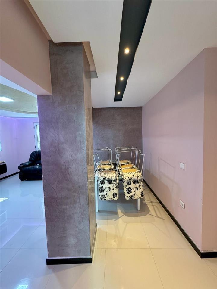 Kavaje,superapartament 1+1 ,afer tregut industrial.