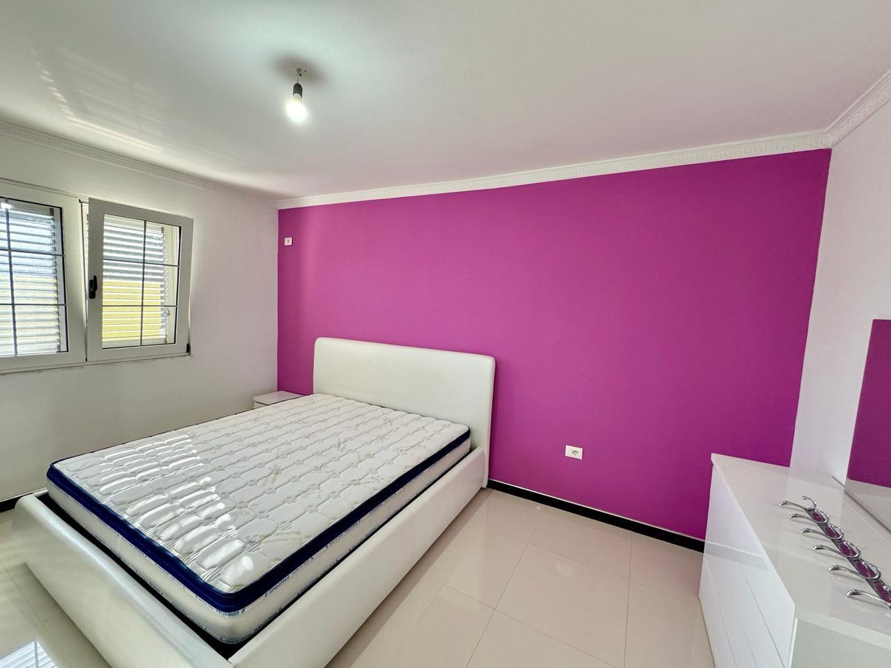 Kavaje,superapartament 1+1 ,afer tregut industrial.