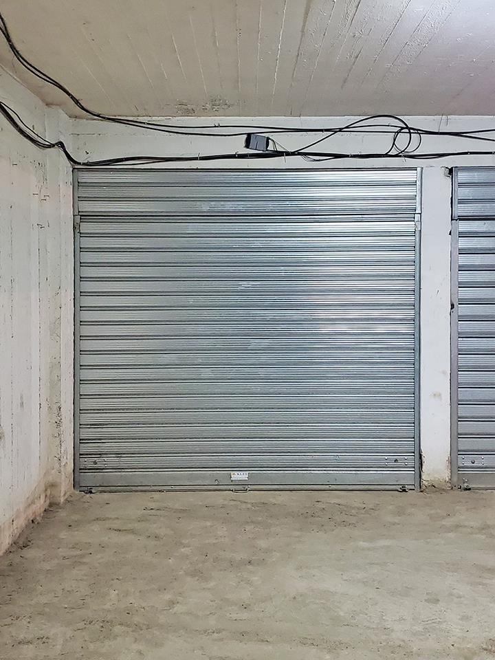 Shes Garazh me Qepen ne Astir