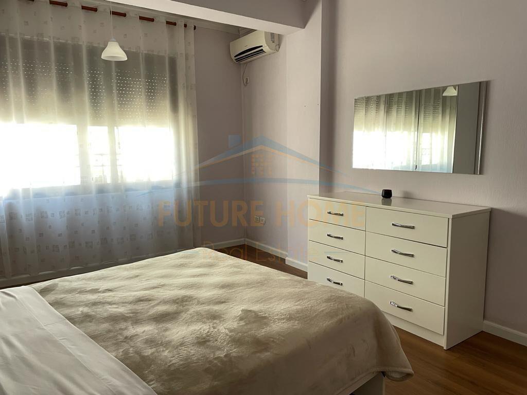 Qera, Apartament 1+1, Rruga e Barrikadave, Tiranë