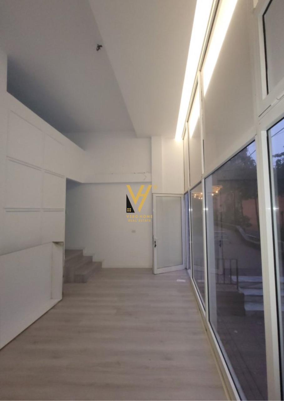 SHITET NJESI +VERANDE 90.8M2 TEK RRUGA E ELBASANIT