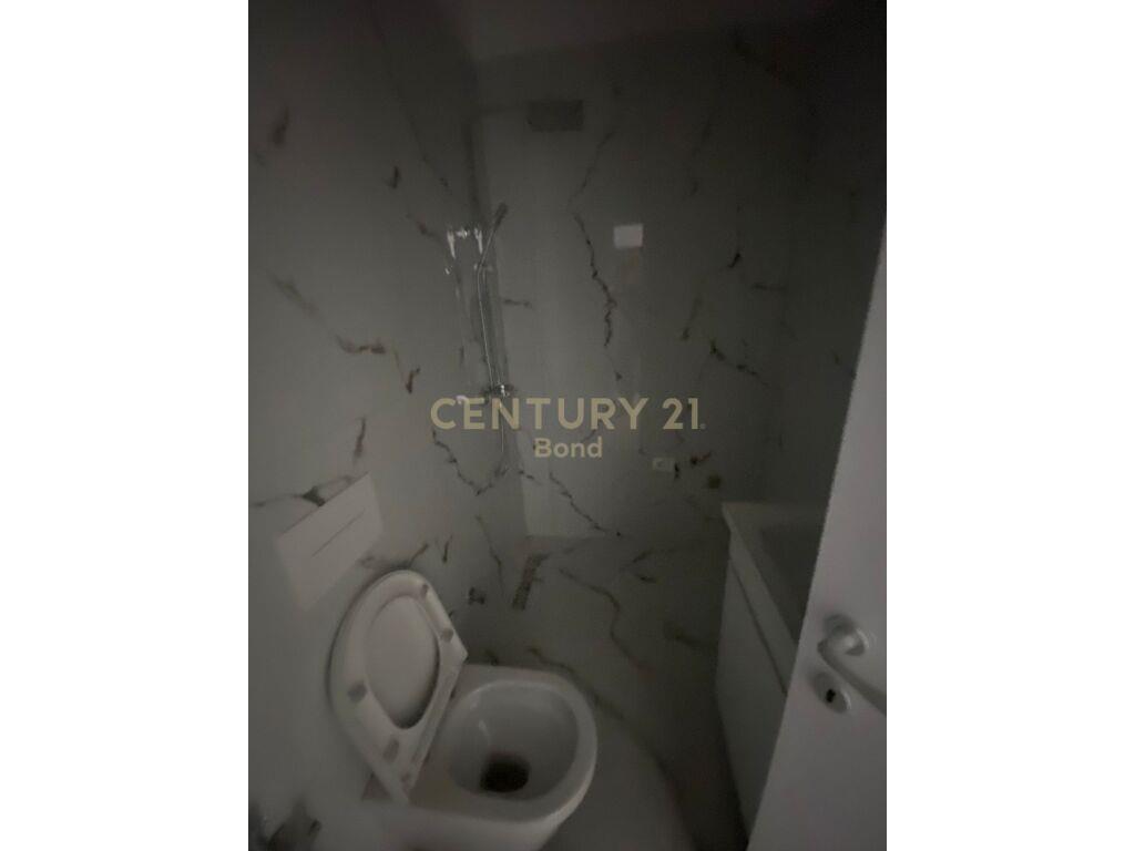 Shitet Apartament 1+1 ne Fresk