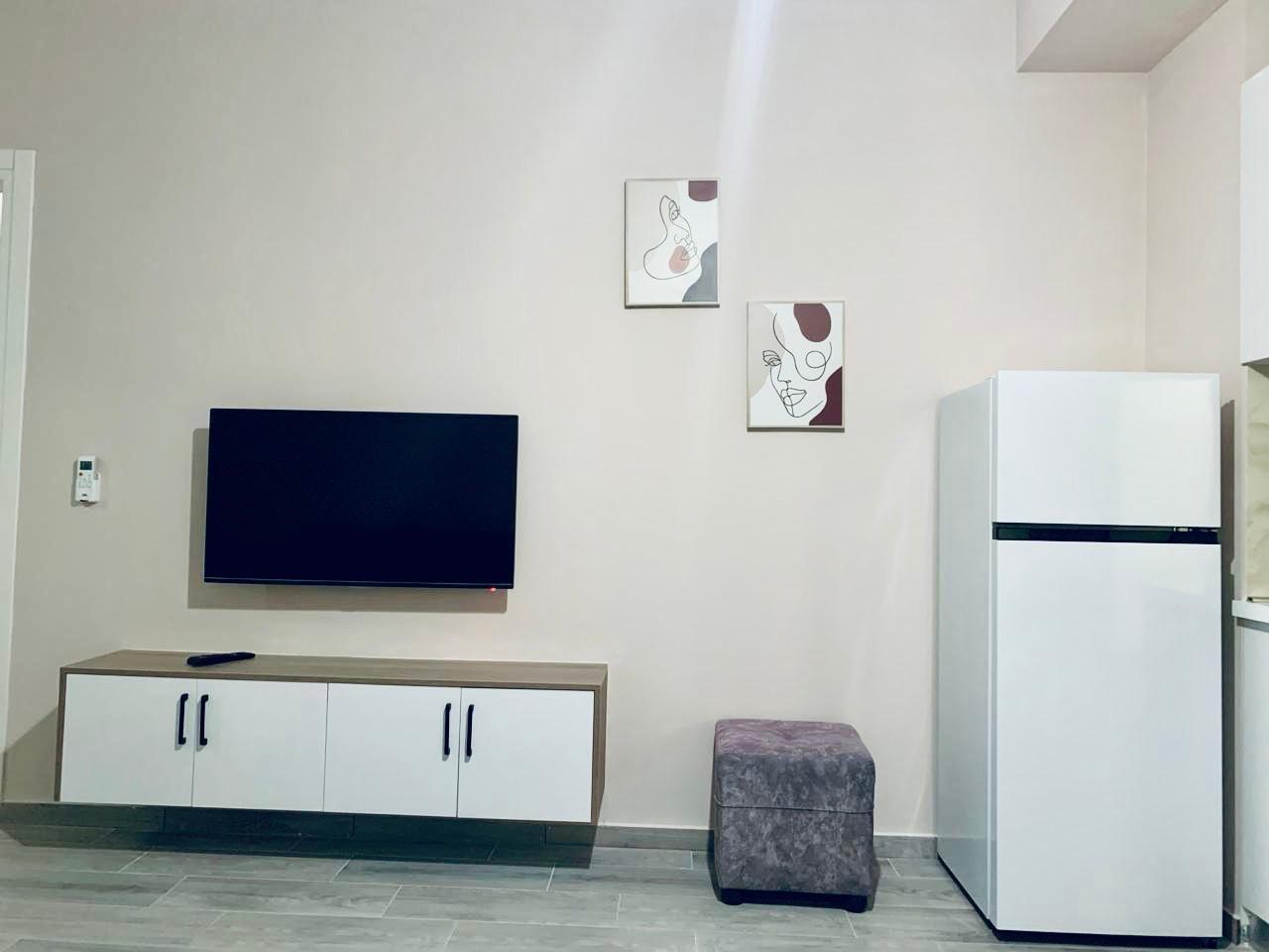 Apartamente me qera ditore