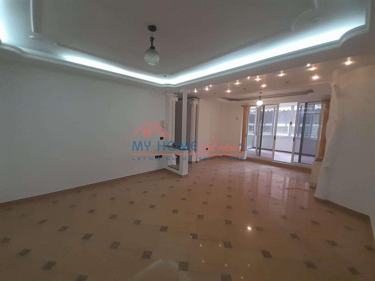 Zyre me Qira ne Bllok Tirane