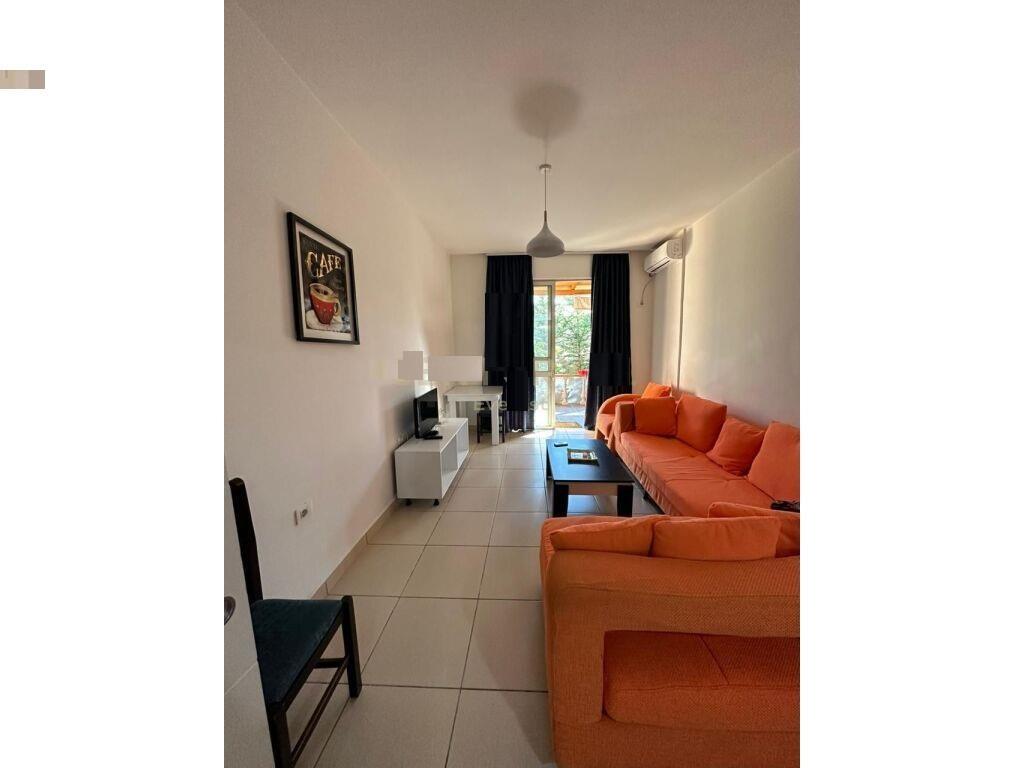 JAPIM APARTAMENT 1+1 PER QIRA,KODRA E DIELLIT