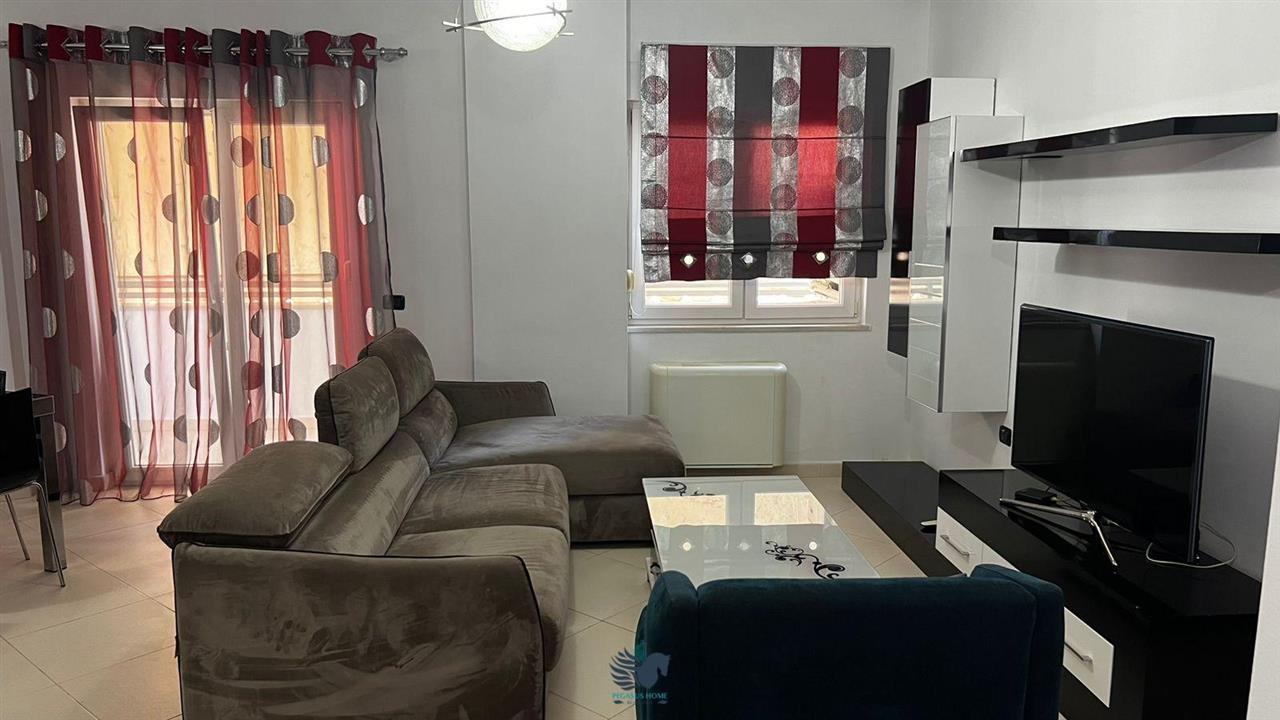 Jepet Me Qera Apartament 2+1 Te Sheshi Willson [ID P02151]