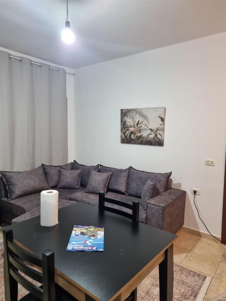 Apartament 1+1 me qera te ish fusha e aviacionit