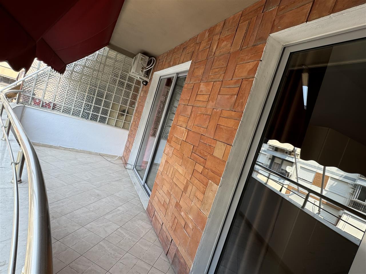 Jepet me qera 1+1 në Astir e mobiluar.