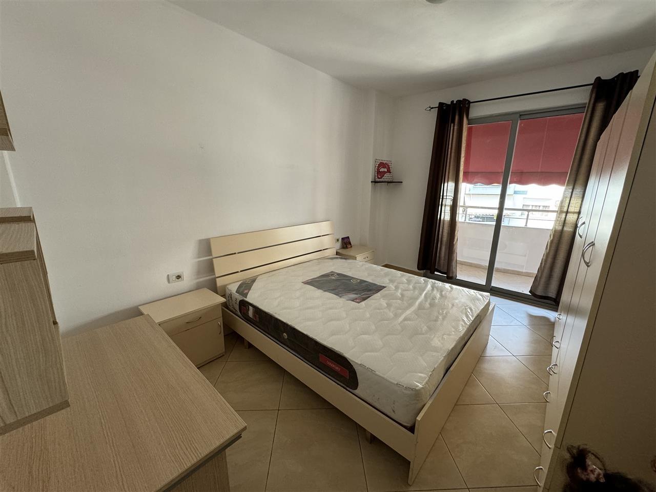 Jepet me qera 1+1 në Astir e mobiluar.