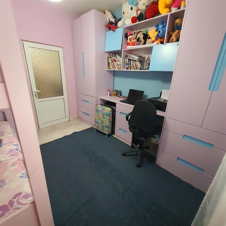 Shitet Apartamenti 2+1