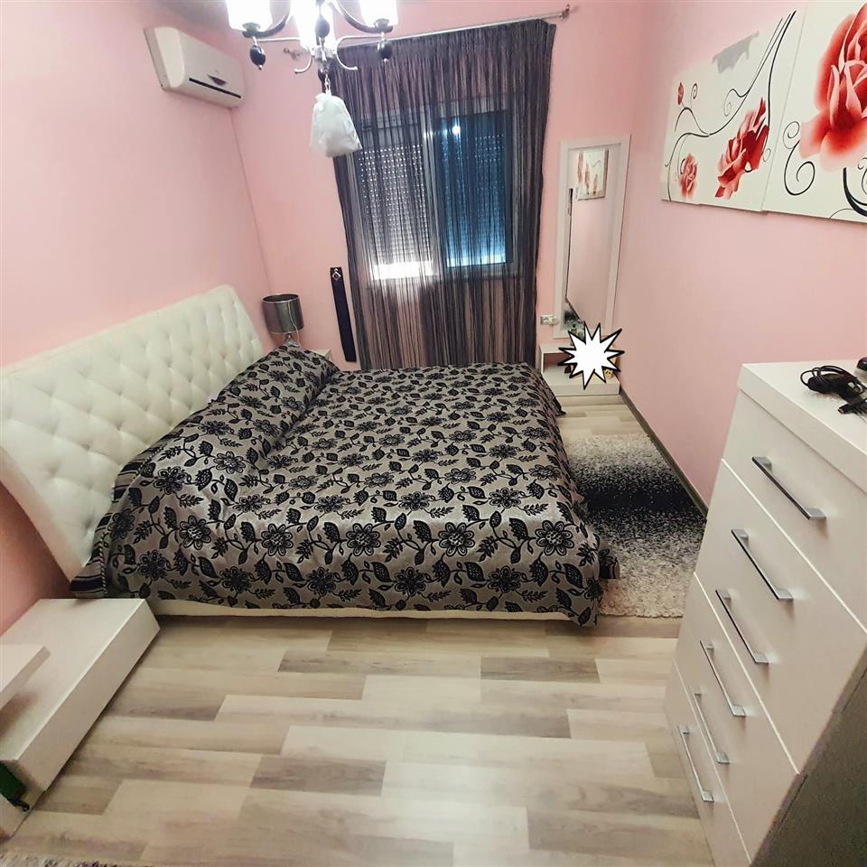 Shitet Apartamenti 2+1