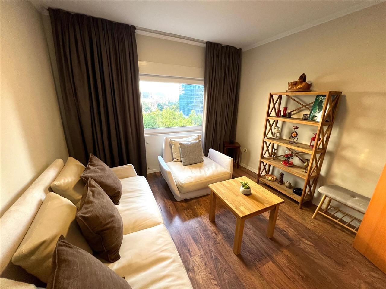 JEPET ME QIRA APARTAMENT 3+1+2 NE QENDER