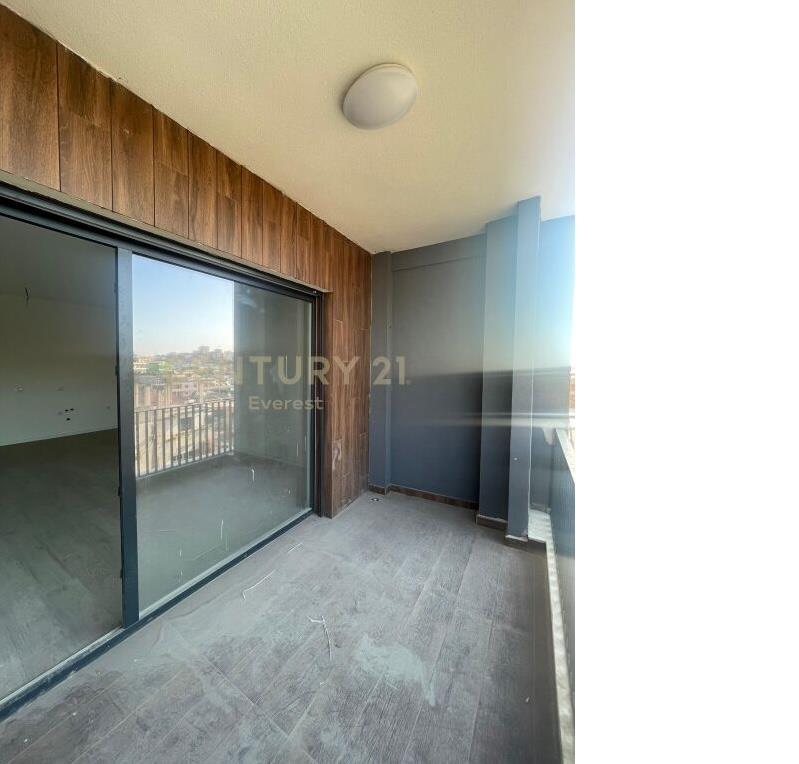 Shitet Apartament 2+1 Shkozë 130 300 €