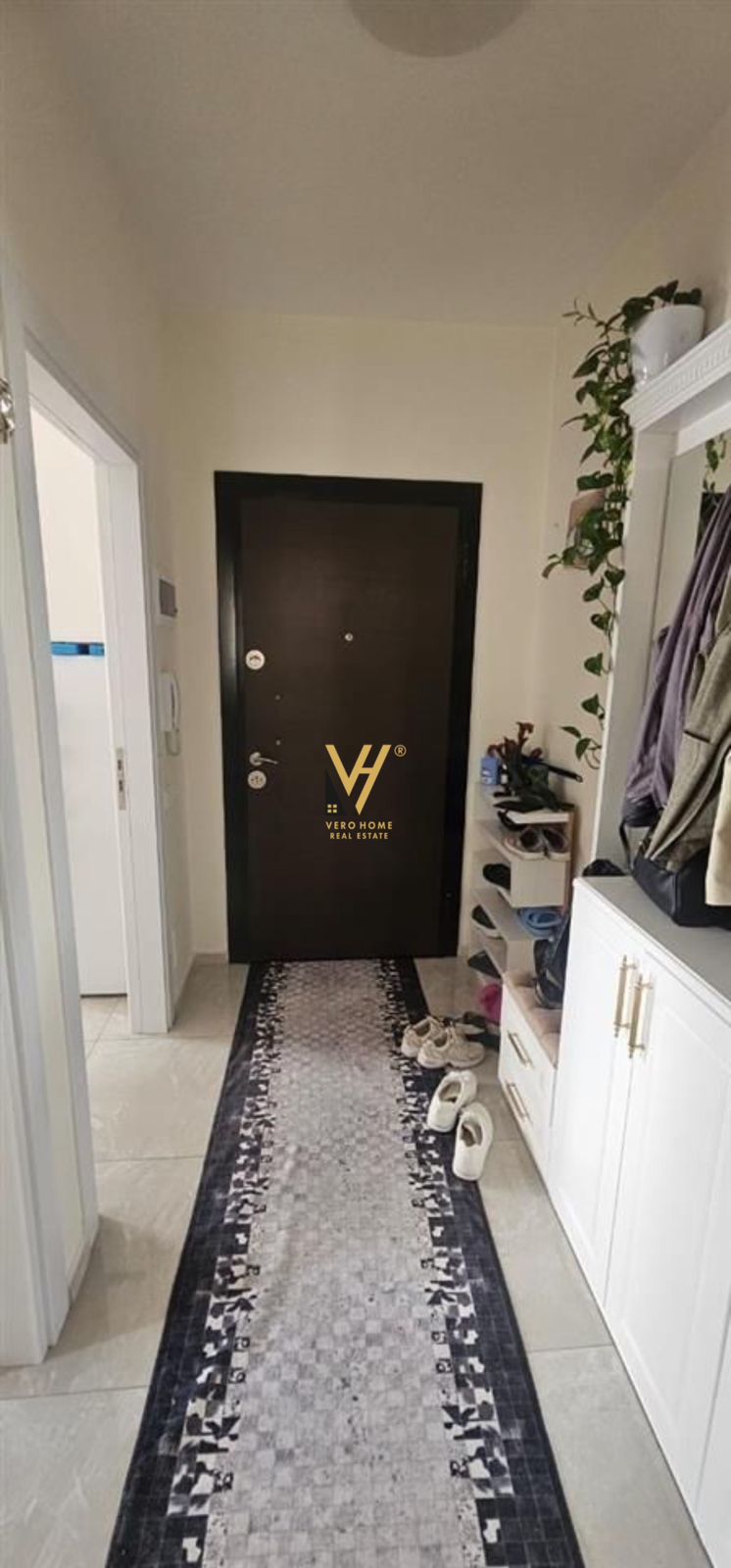 1+1+BLK TEK ISH FUSHA E AVIACIONIT 108.000 EURO