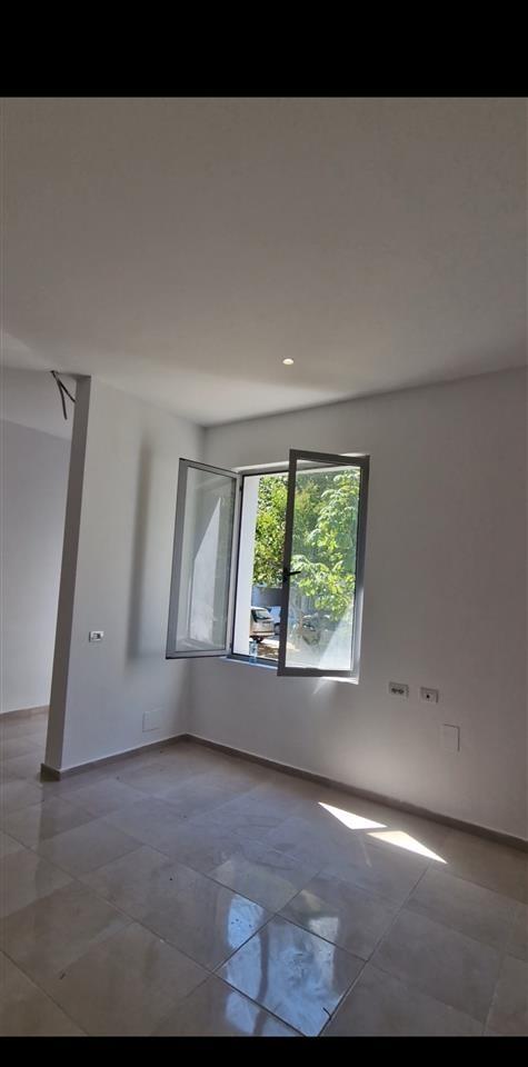 OKAZION SHITET AMBJENT BIZNESI SUPER CMIM MUHAMET GJOLLESHA