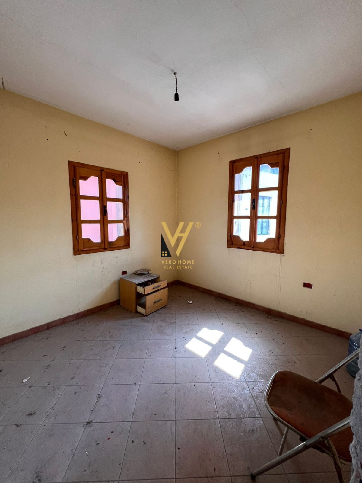 SHITET VILE TRE KATESHE NE SHKOZE 350.000 EURO