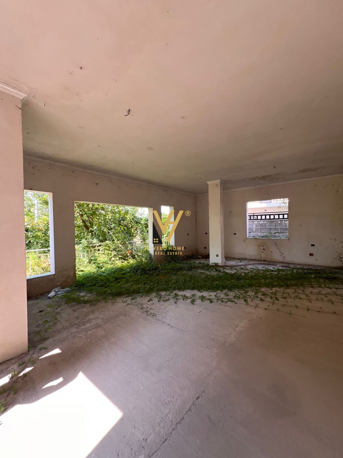 SHITET VILE TRE KATESHE NE SHKOZE 350.000 EURO