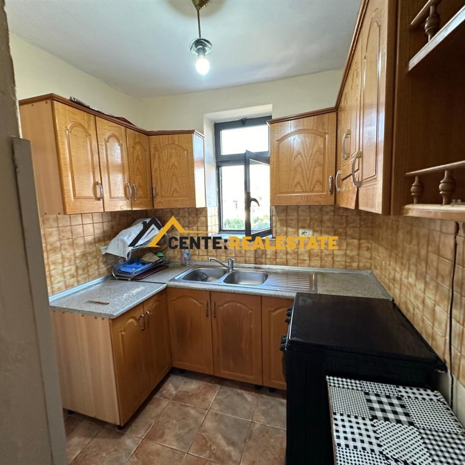 JEPET ME QIRA APARTAMENT 2+1 NË LAGJEN AQIF PASHA , ELBASAN.