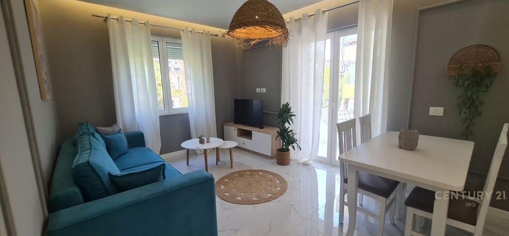 Qira Apartament 2+1 Myslym Shyri 1200 €