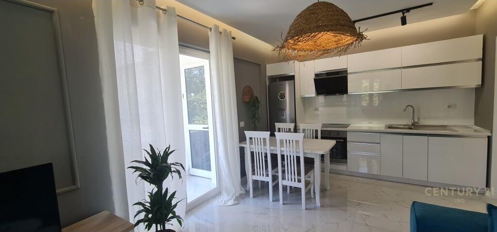 Qira Apartament 2+1 Myslym Shyri 1200 €