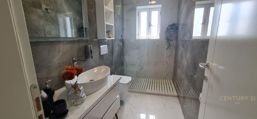 Qira Apartament 2+1 Myslym Shyri 1200 €