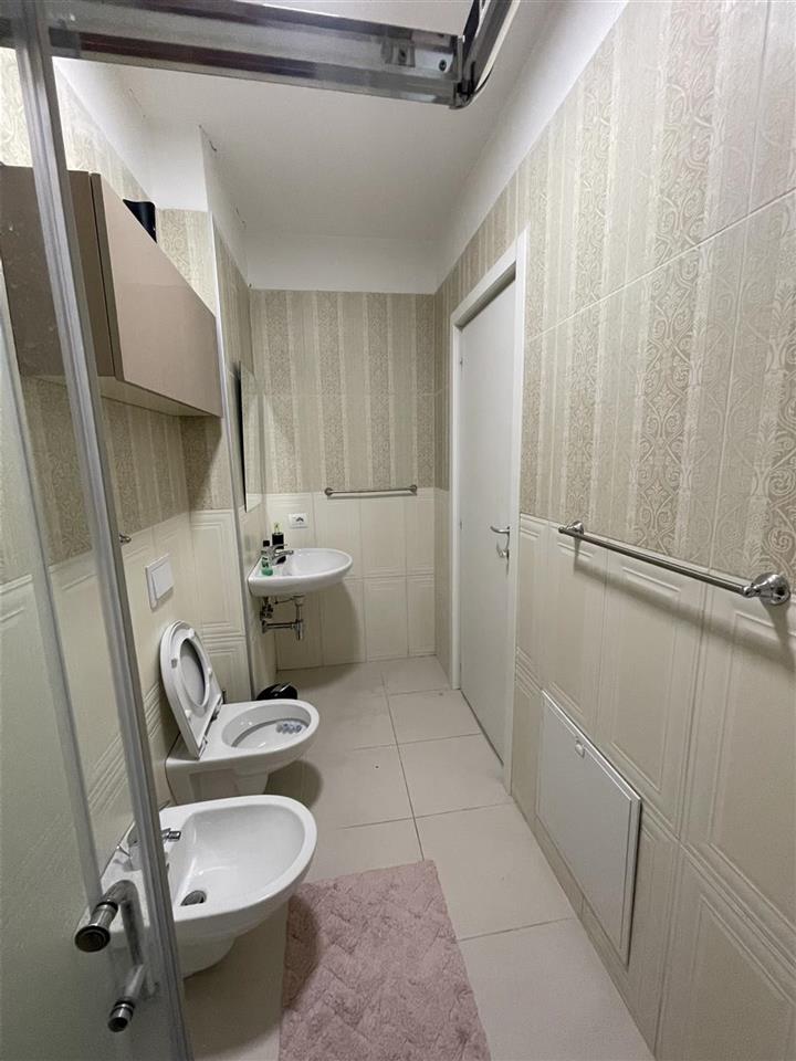 Jepet me qera 1+1 stadiumi dinamo