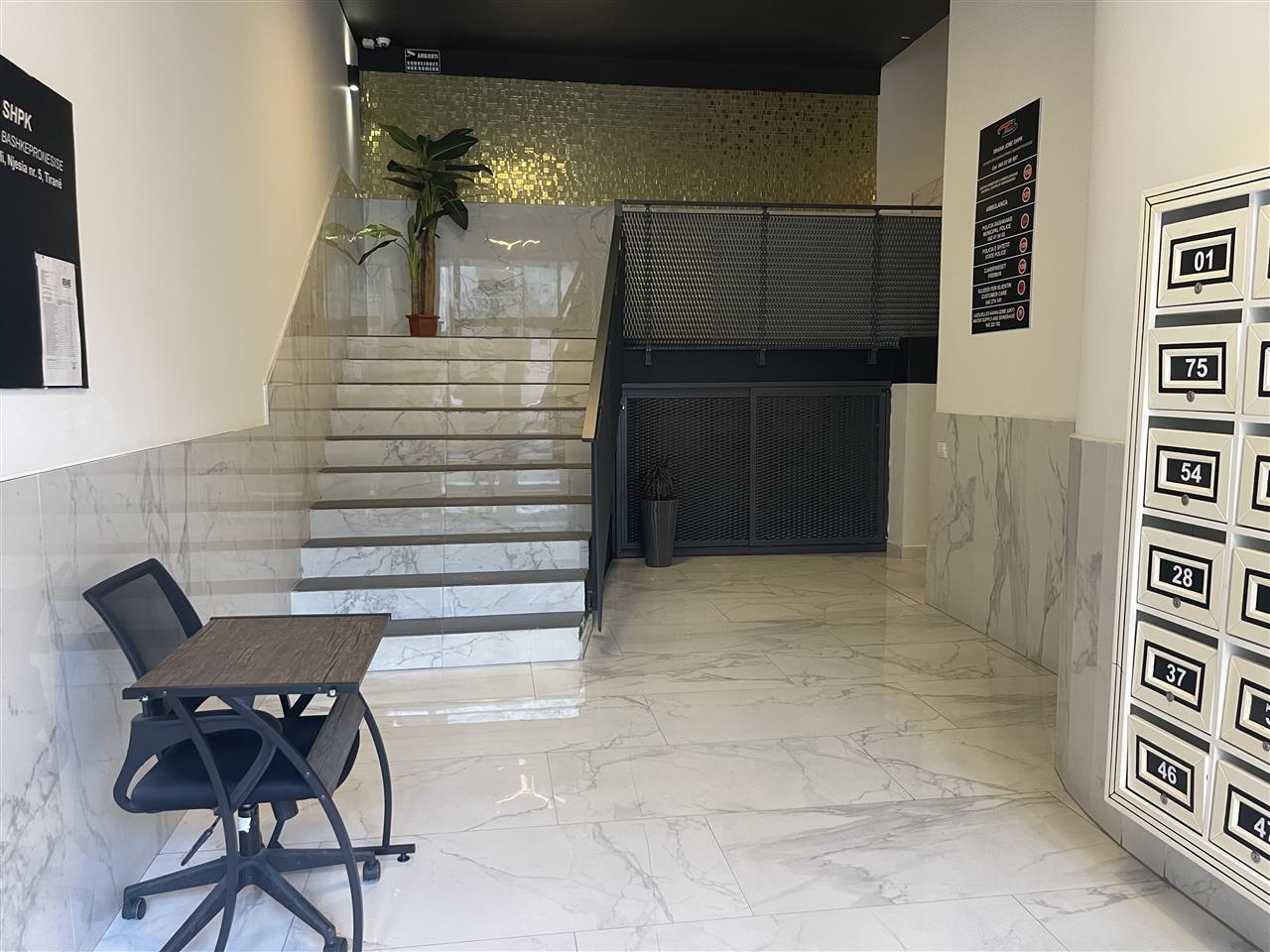 Jepet me qera 1+1 stadiumi dinamo